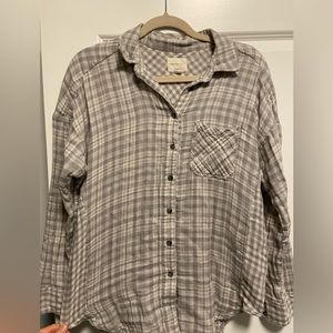 Oversized Fit Flannel. American Eagle. Gray & White.